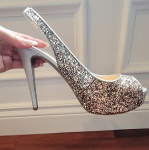 GUESS size 9 gold glittery heels